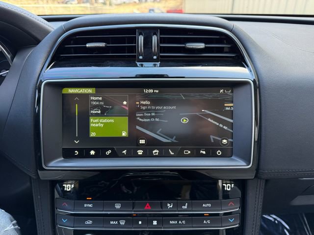 Used 2020 Jaguar F-PACE Prestige image 24