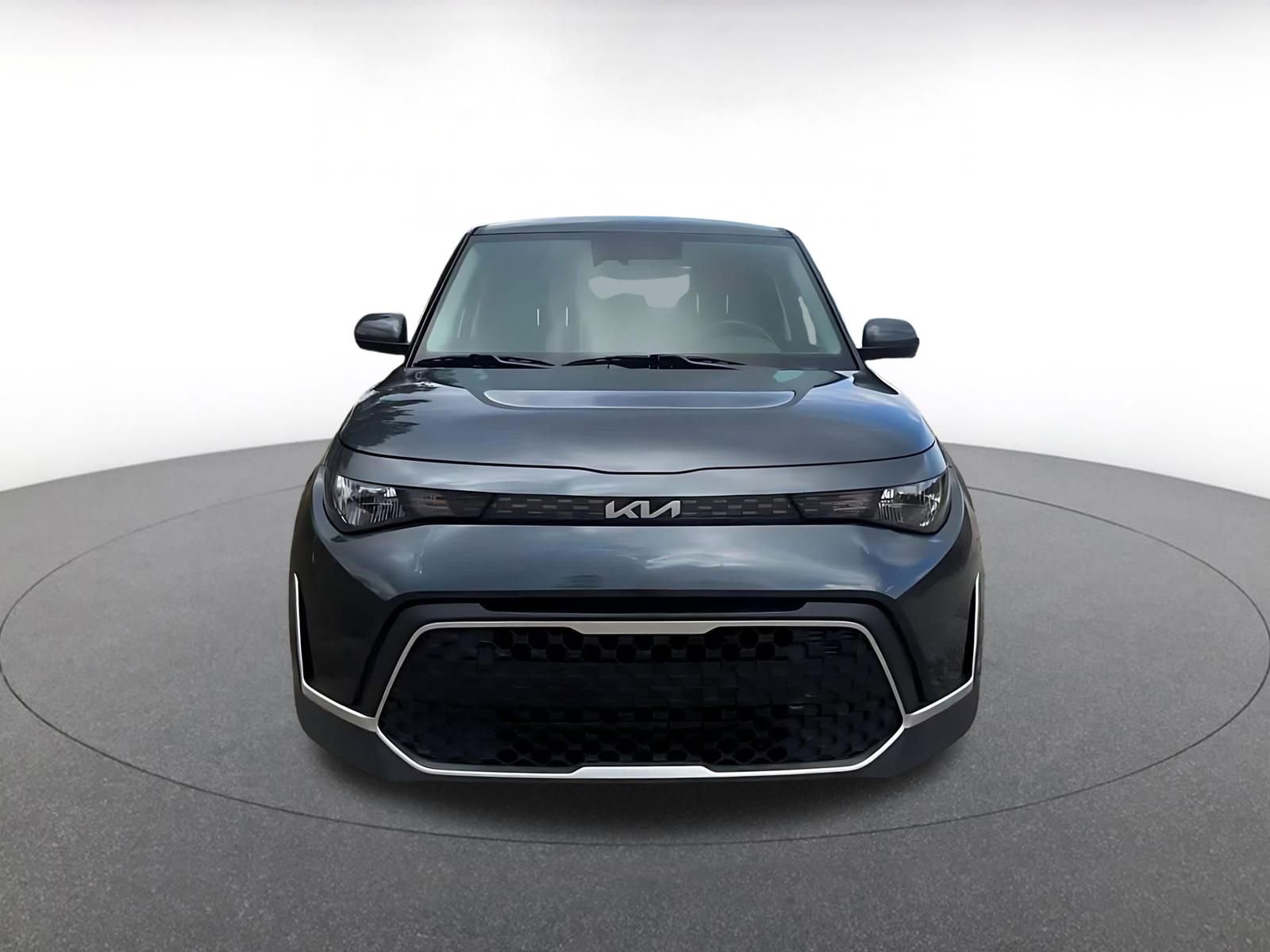 Used 2025 Kia Soul LX w/ LX Technology Package image 4