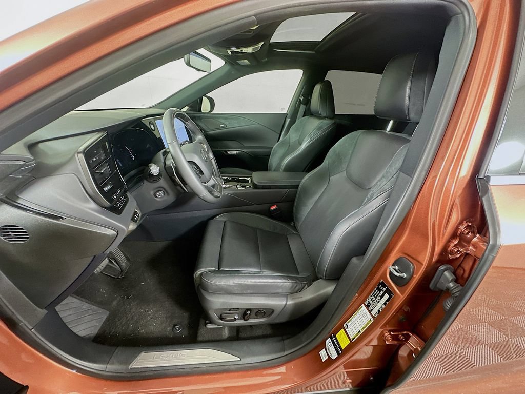 Used 2023 Lexus RX 350 AWD w/ Accessory Package (Z1) image 21
