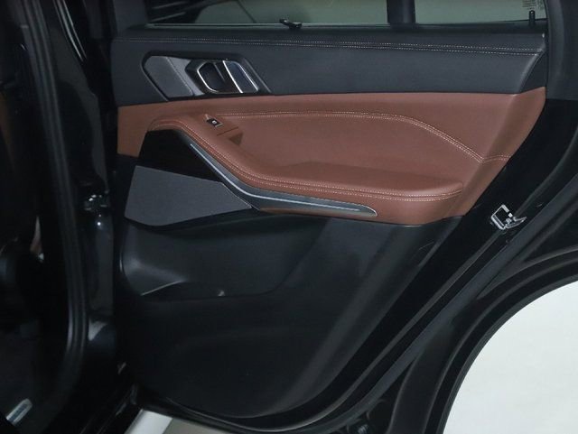 Used 2025 BMW X5 M60i AWD/4WD image 33