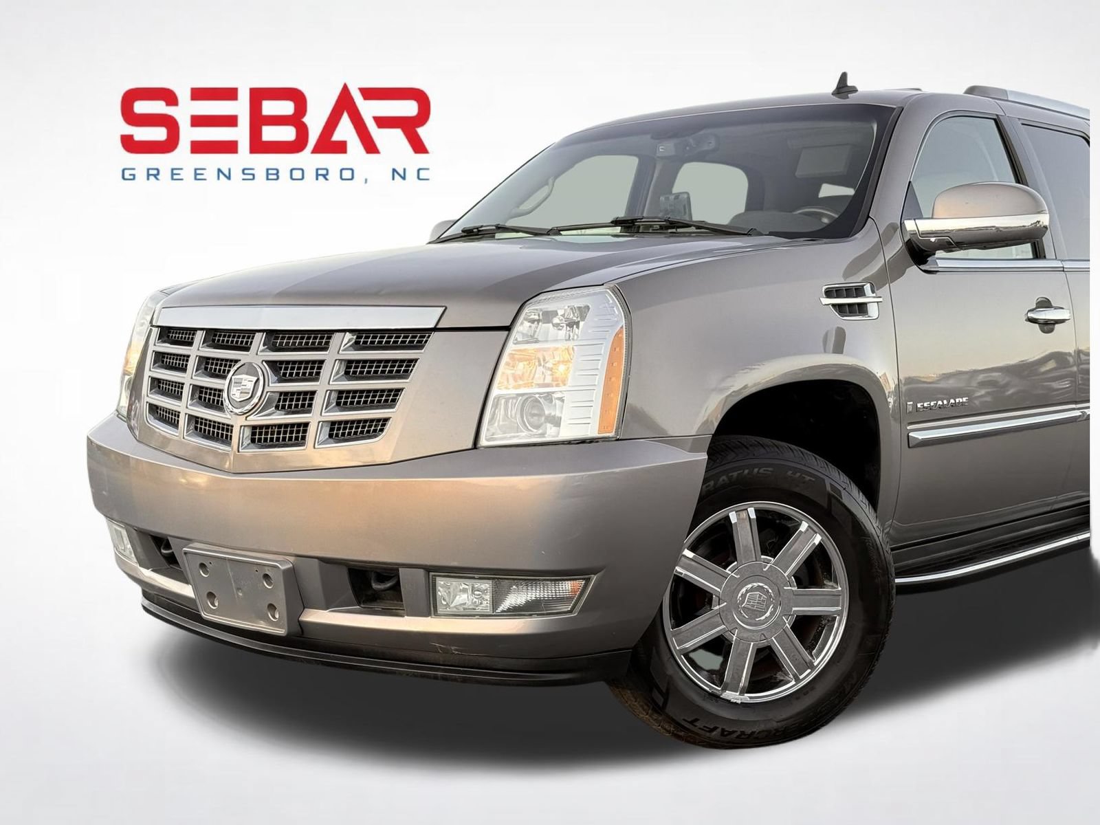 Used 2007 Cadillac Escalade AWD w/ Information Package image 2