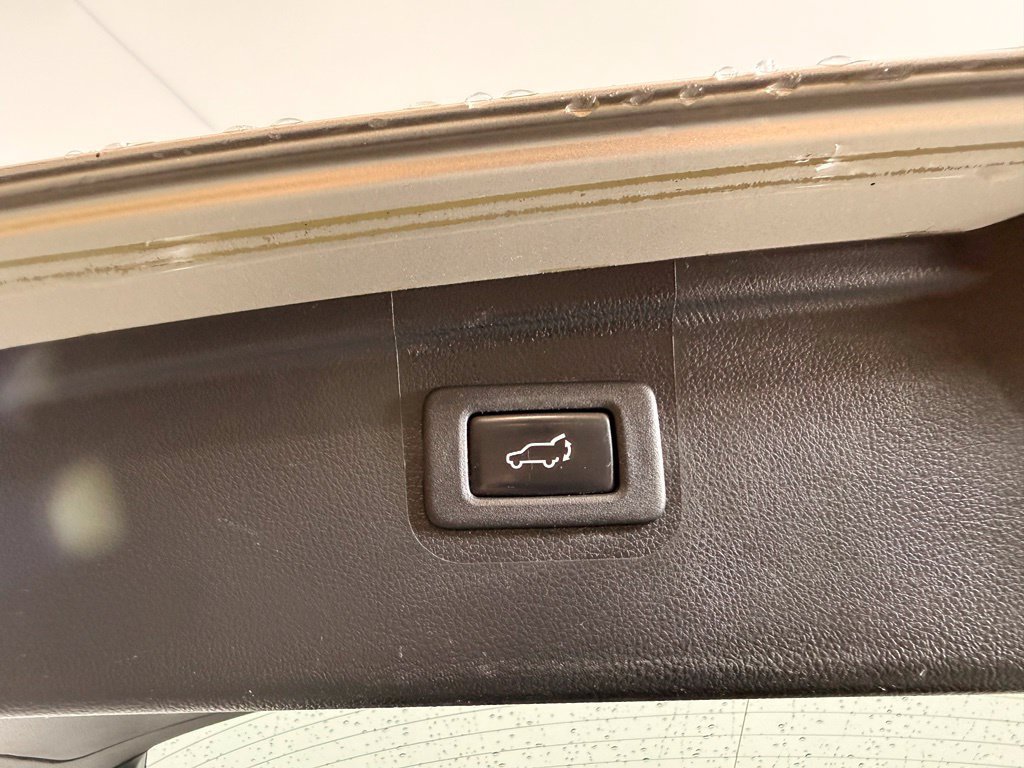 Used 2015 Subaru Outback 3.6R Limited AWD/4WD image 14