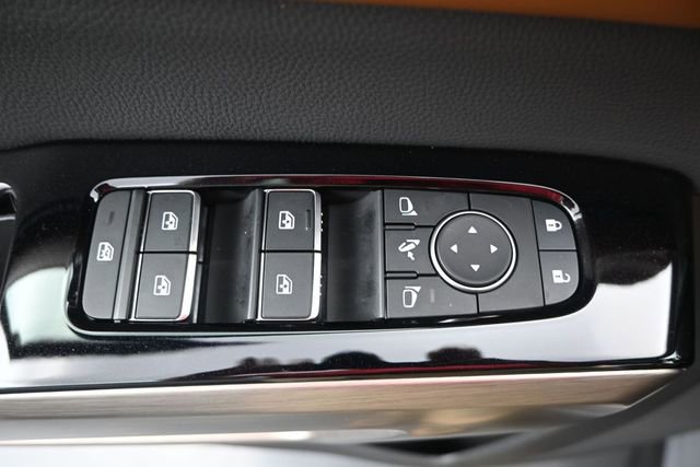 Used 2025 Nissan Pathfinder Platinum AWD/4WD image 10