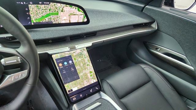 Used 2024 Lucid Air Pure RWD image 42