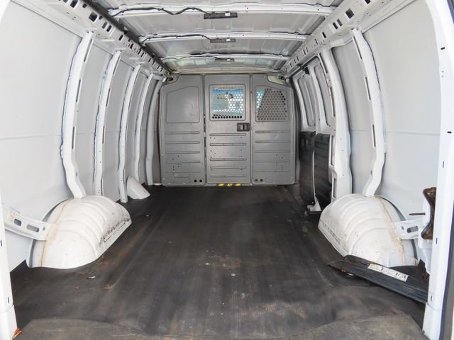 Used 2019 Chevrolet Express 2500 RWD image 12