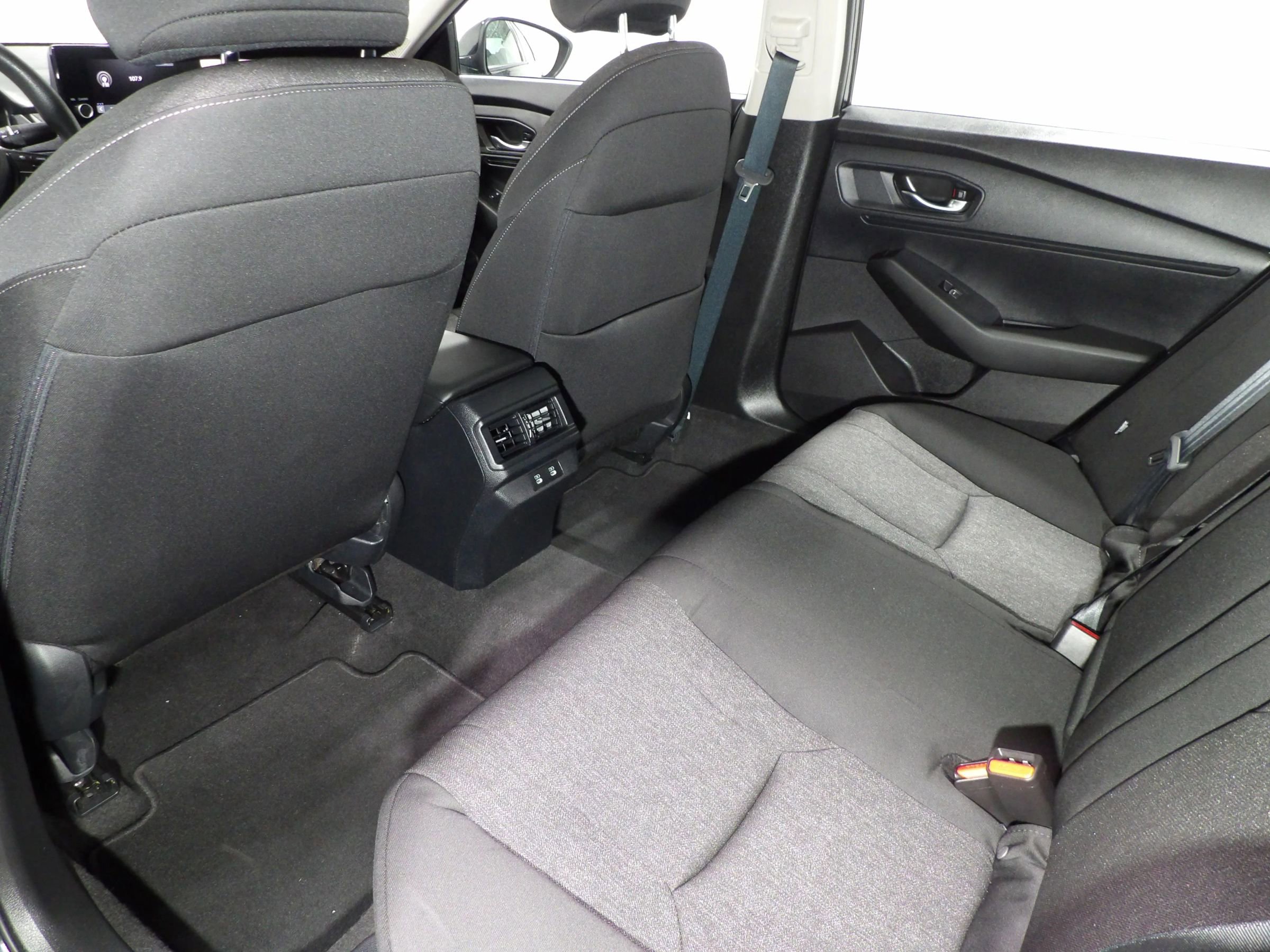 Used 2025 Honda Accord SE image 13