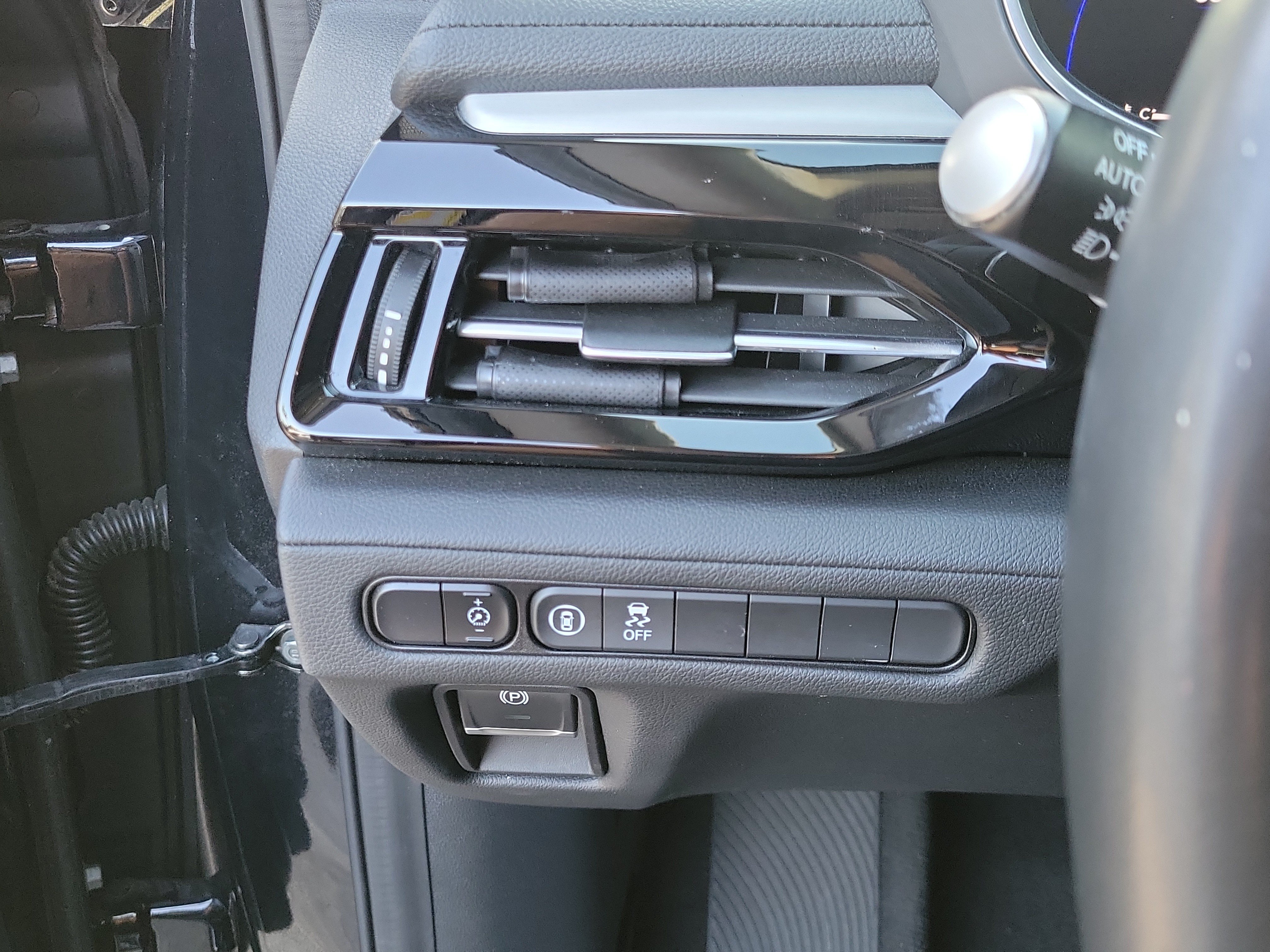 Used 2023 Acura MDX FWD image 16