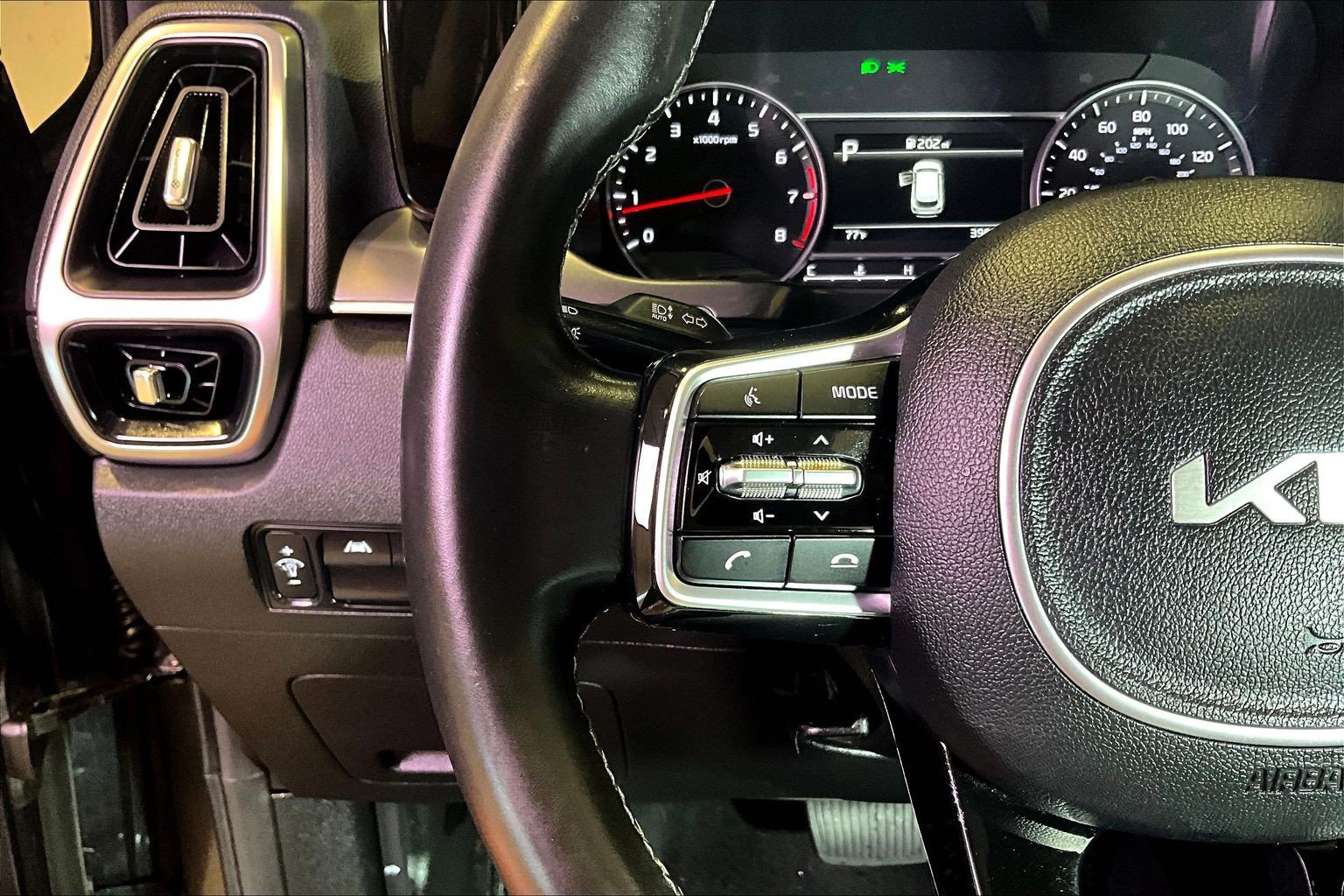 Used 2023 Kia Sorento S w/ Panoramic Sunroof Package FWD image 12