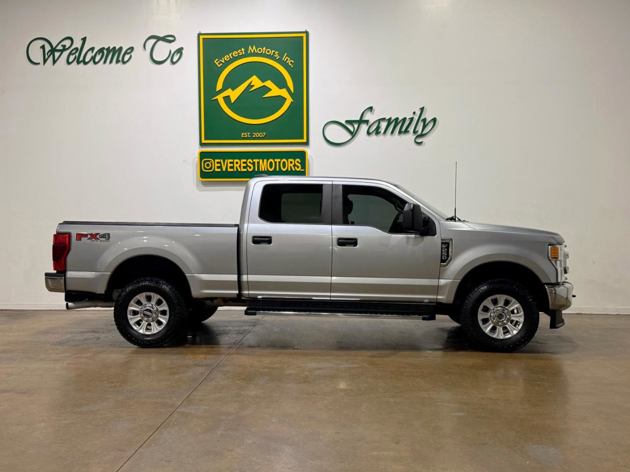 Used 2021 Ford F250 XL w/ STX Appearance Package image 9