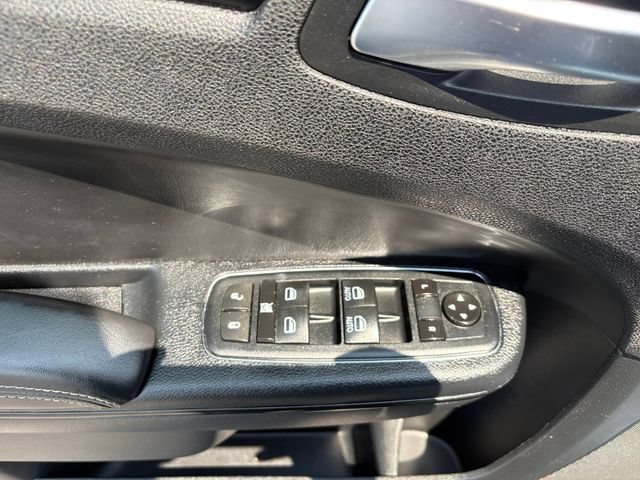 Used 2014 Chrysler 300 S RWD image 18