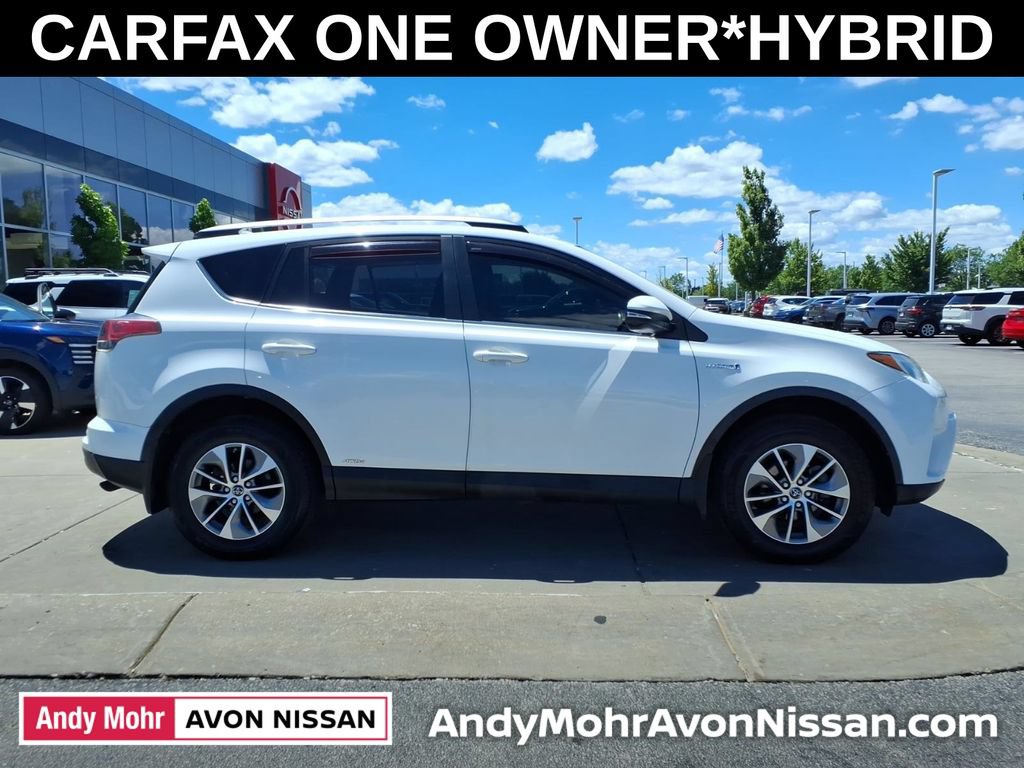 Used 2017 Toyota RAV4 XLE w/ All Weather Liner Package AWD/4WD image 8