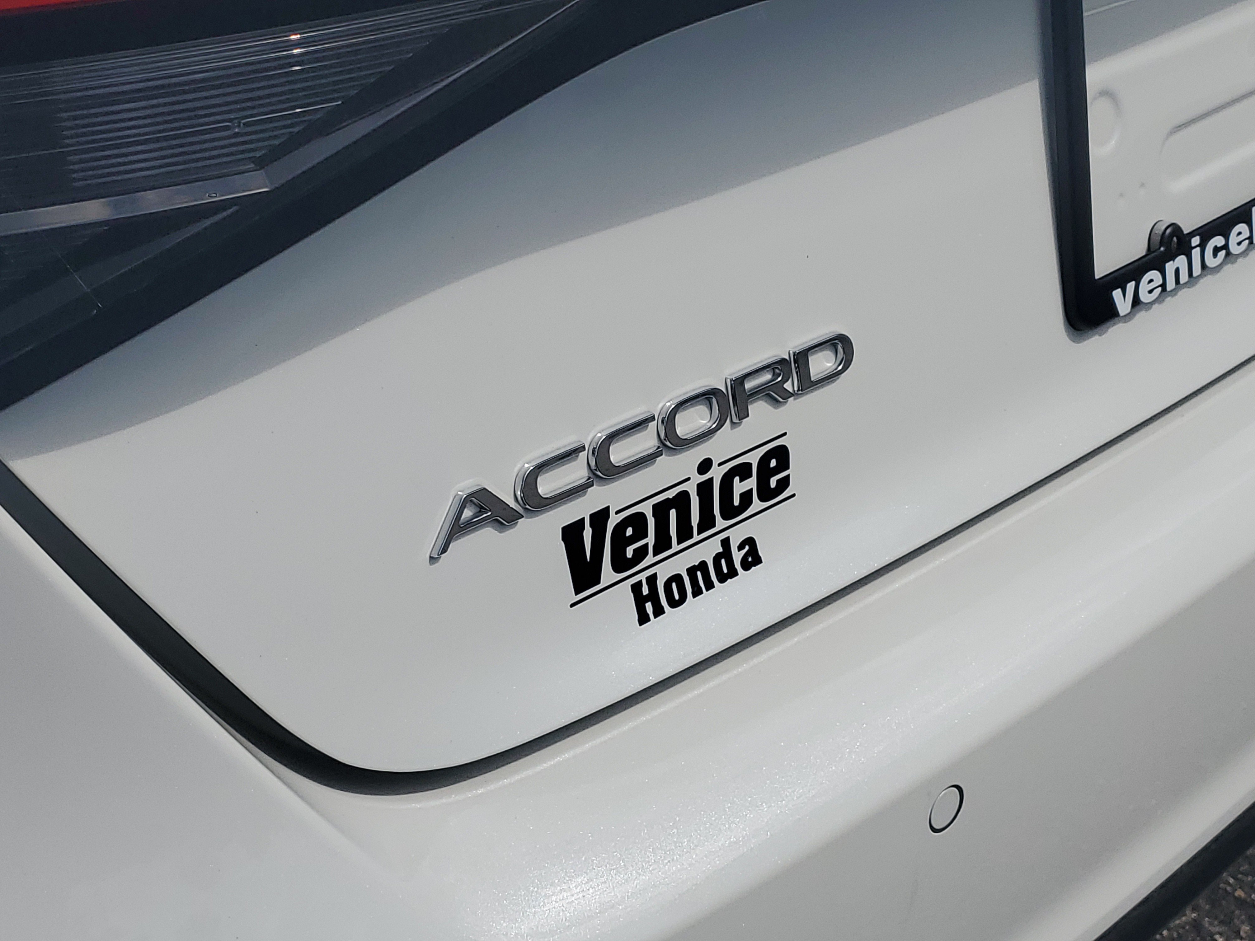 Used 2024 Honda Accord EX-L image 12