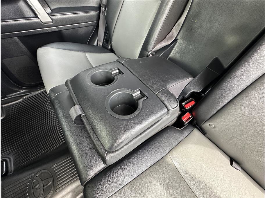 Used 2020 Toyota 4Runner SR5 Premium w/ Moonroof Package AWD/4WD image 17