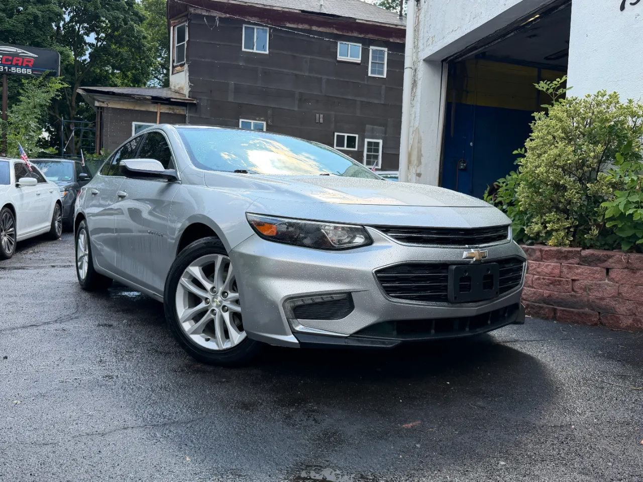 Used 2018 Chevrolet Malibu LT FWD image 18