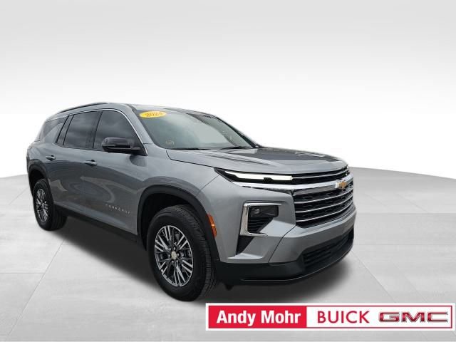 Used 2024 Chevrolet Traverse LT