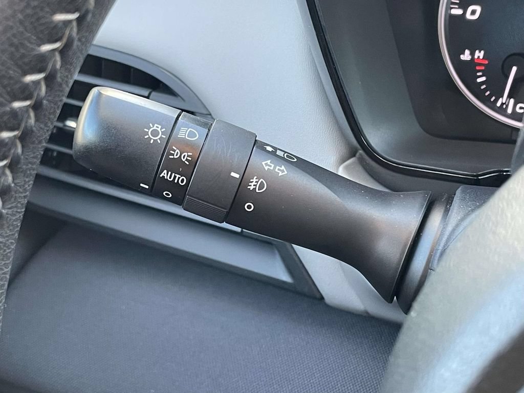 Used 2021 Subaru Outback Premium AWD/4WD image 11