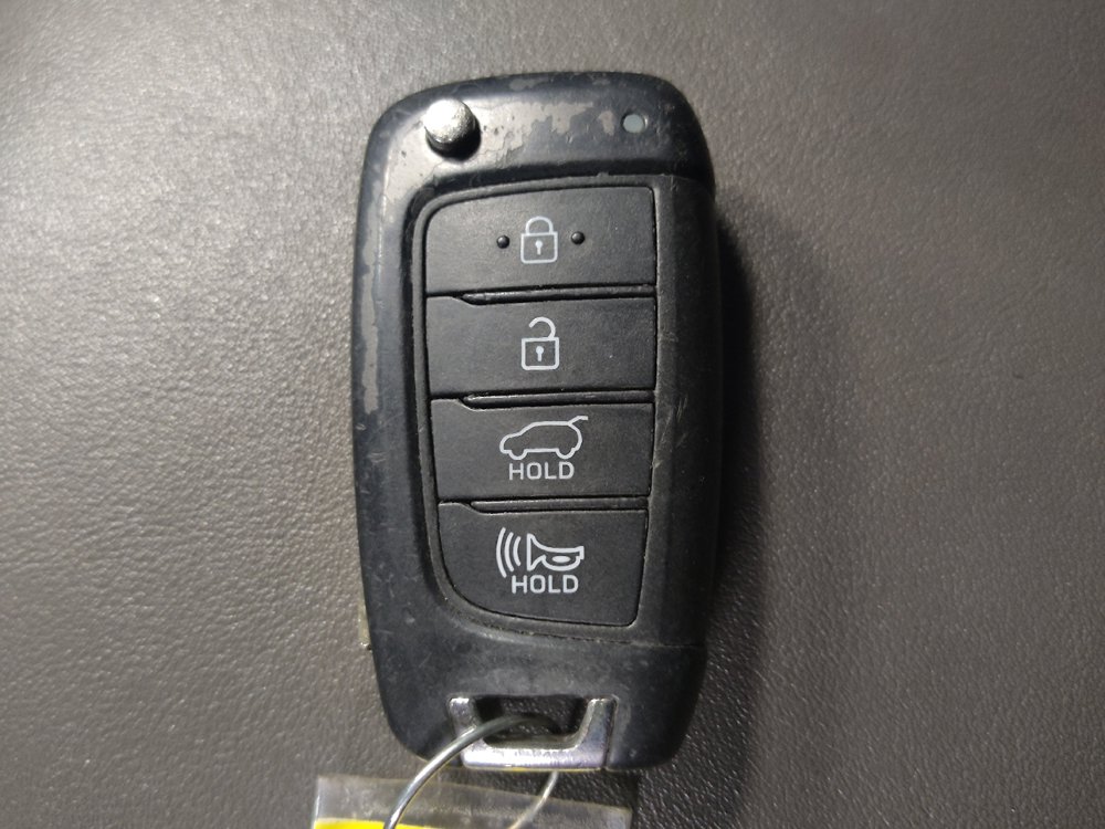 Used 2019 Hyundai Santa Fe SE FWD image 32