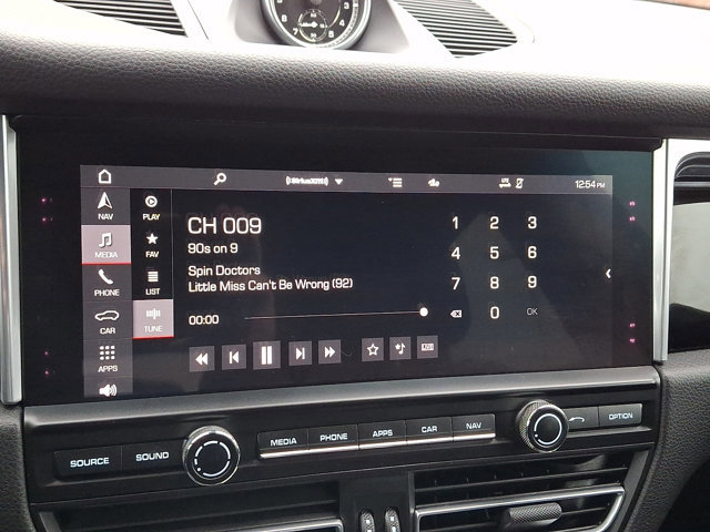 Used 2021 Porsche Macan image 19