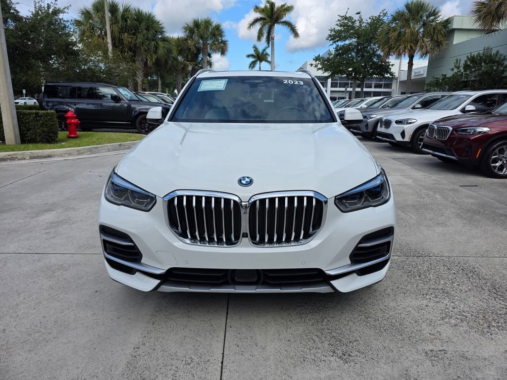 Certified 2023 BMW X5 xDrive45e w/ Executive Package AWD/4WD video 2