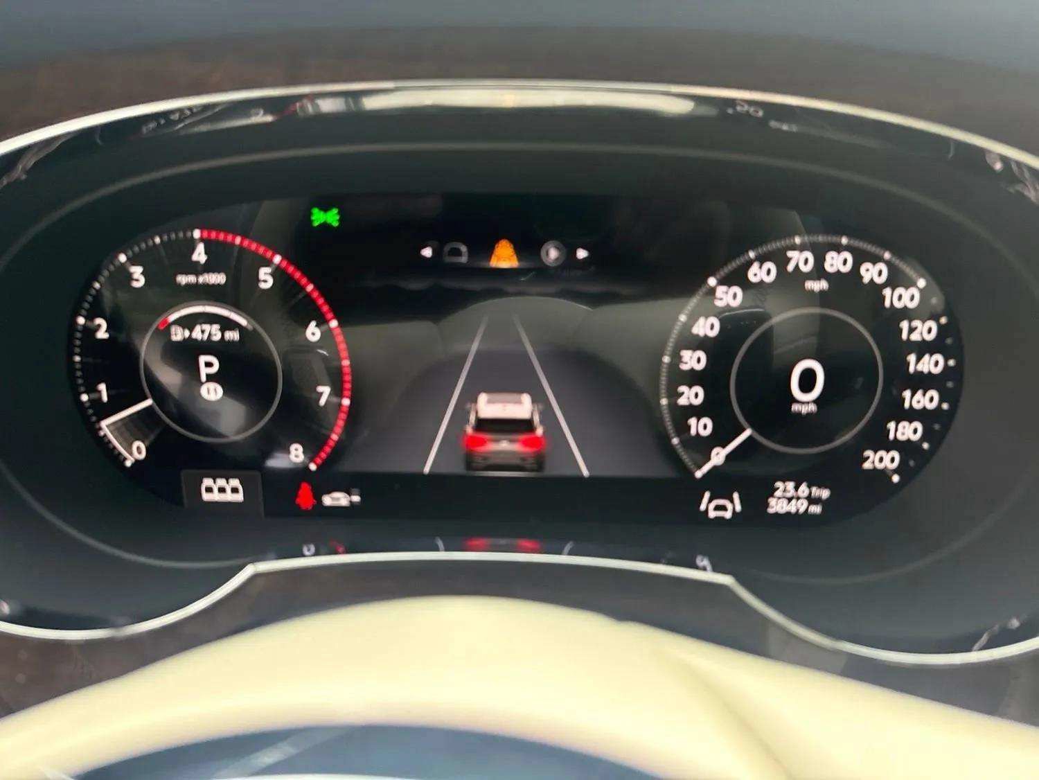 Certified 2025 Bentley Bentayga AWD/4WD image 34