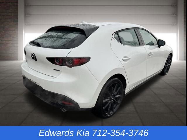 Used 2019 MAZDA MAZDA3 Hatchback w/ Premium Package image 3