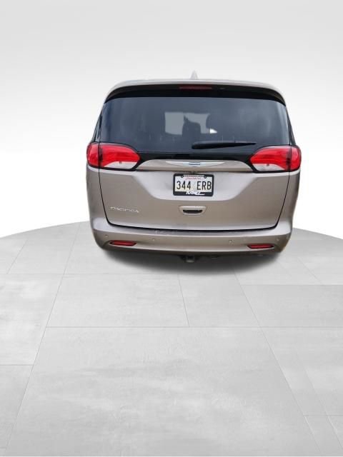 Used 2018 Chrysler Pacifica LX image 8