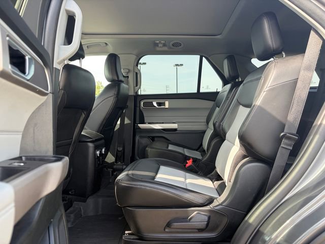 Used 2023 Ford Explorer XLT w/ Equipment Group 202A image 18