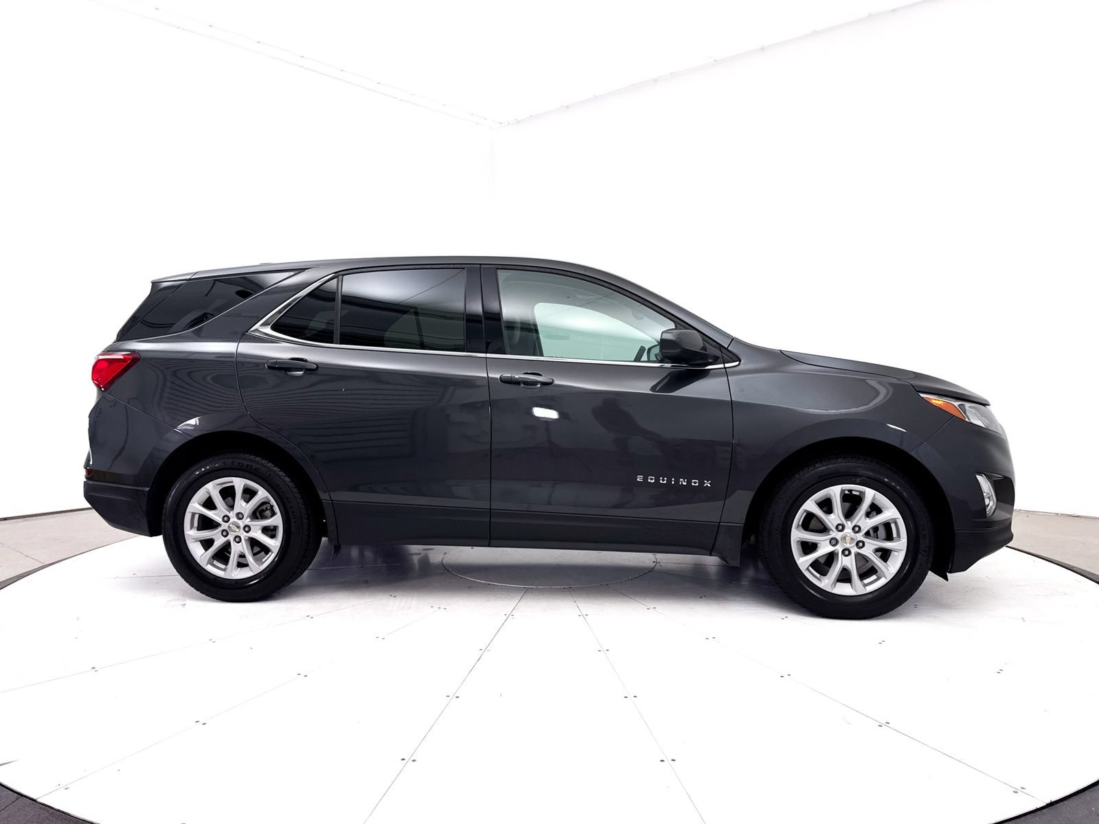 Used 2020 Chevrolet Equinox LT FWD image 34