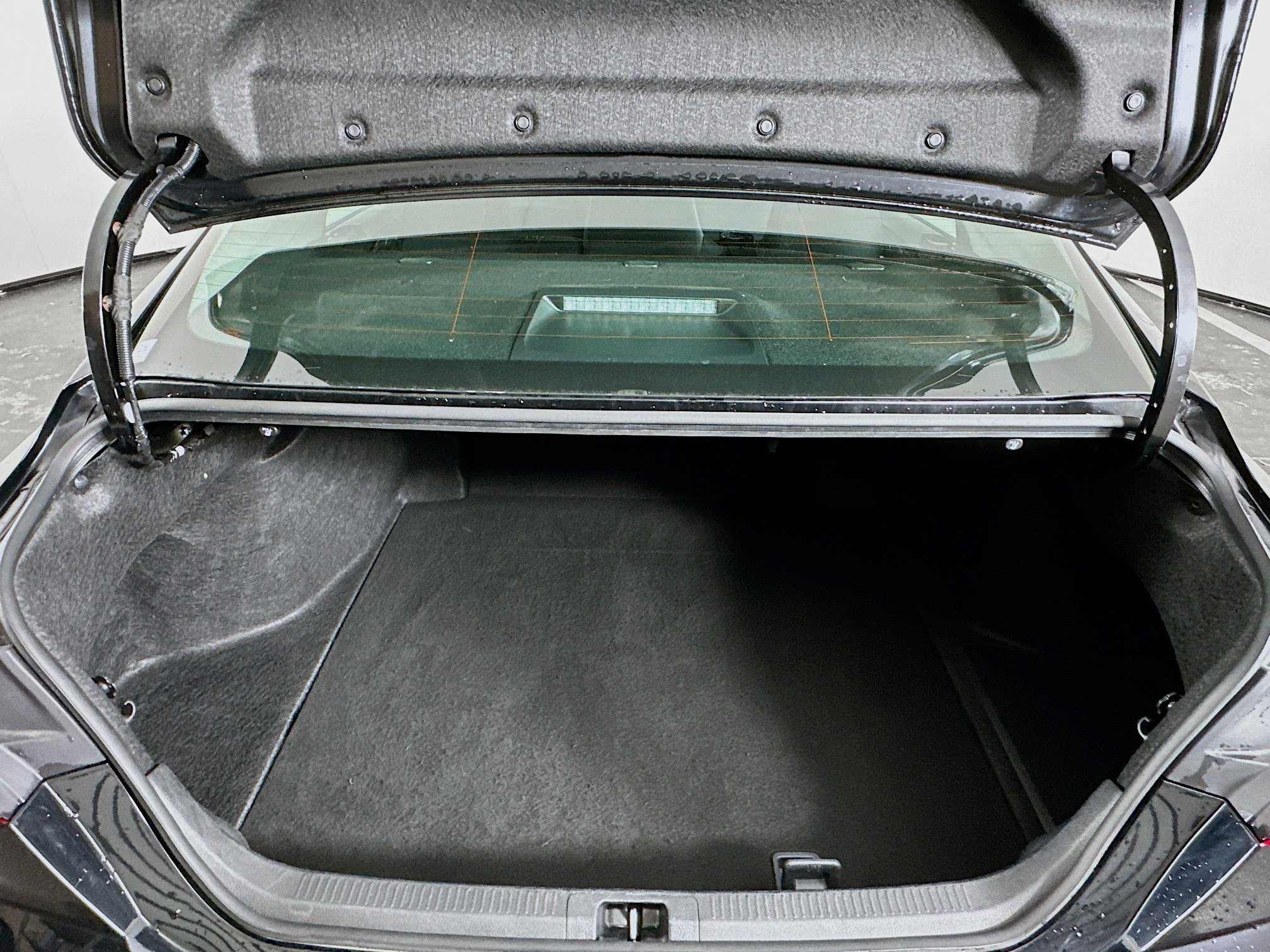 Used 2025 Toyota Camry LE image 29