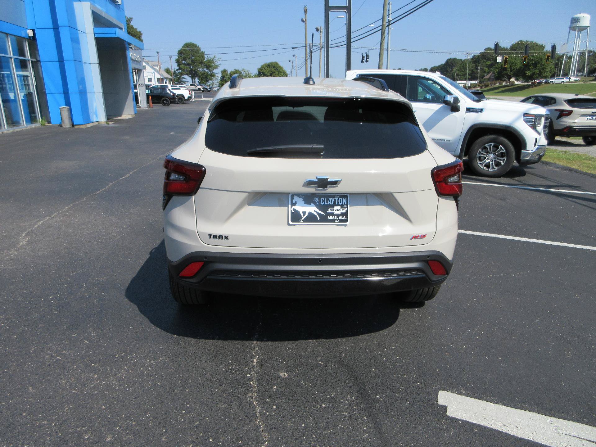 New 2026 Chevrolet Trax RS w/ Sunroof Package FWD image 4