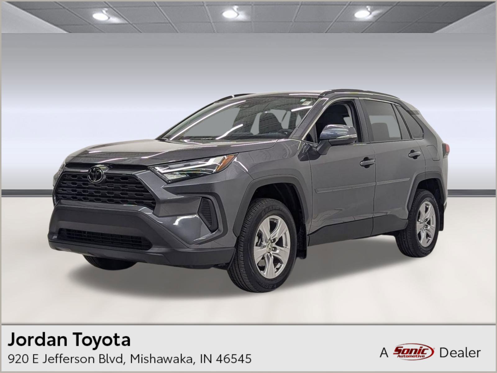 Used 2023 Toyota RAV4 XLE image 1