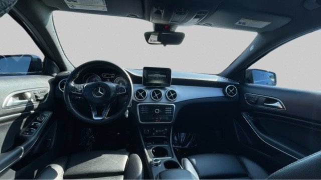 Used 2017 Mercedes-Benz GLA 250 image 9