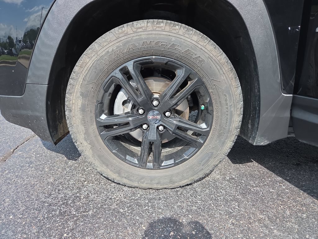 Certified 2023 GMC Terrain AT4 w/ LPO, Floor Liner Package AWD/4WD image 32