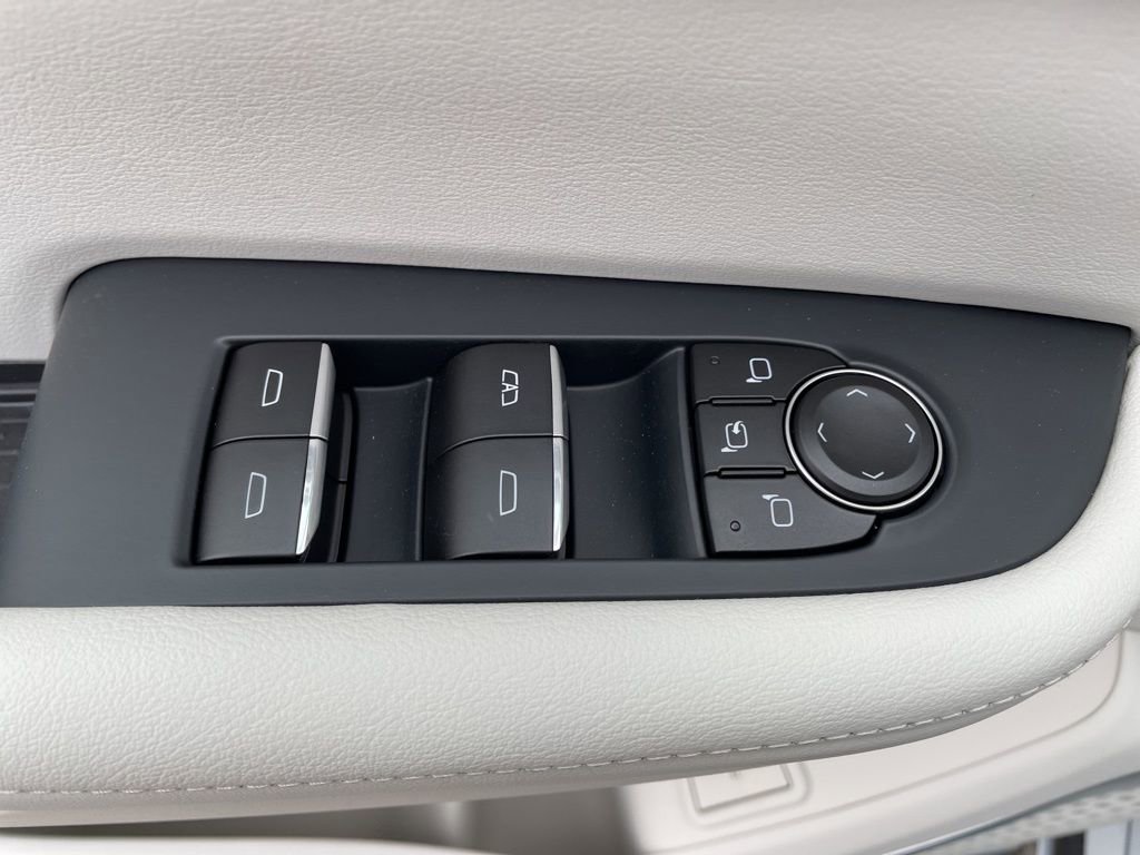 New 2026 Buick Enclave Avenir w/ Super Cruise Package image 13