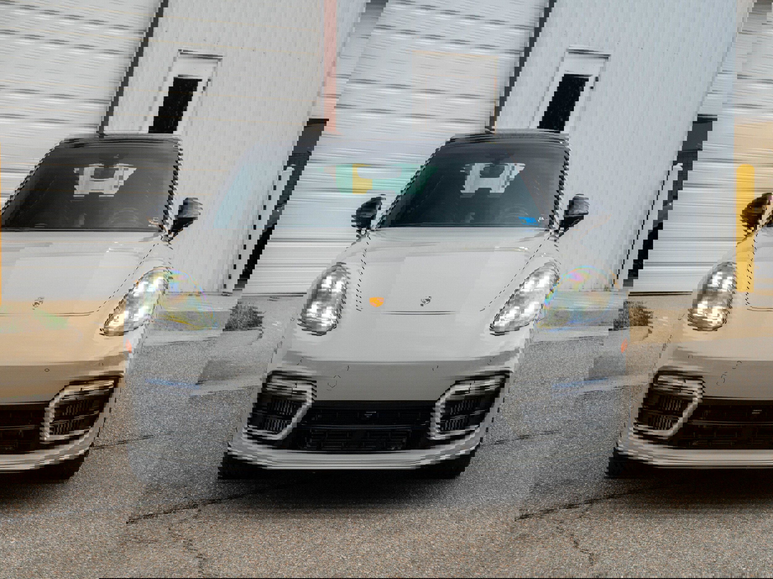 Used 2022 Porsche Panamera GTS w/ Premium Package image 10