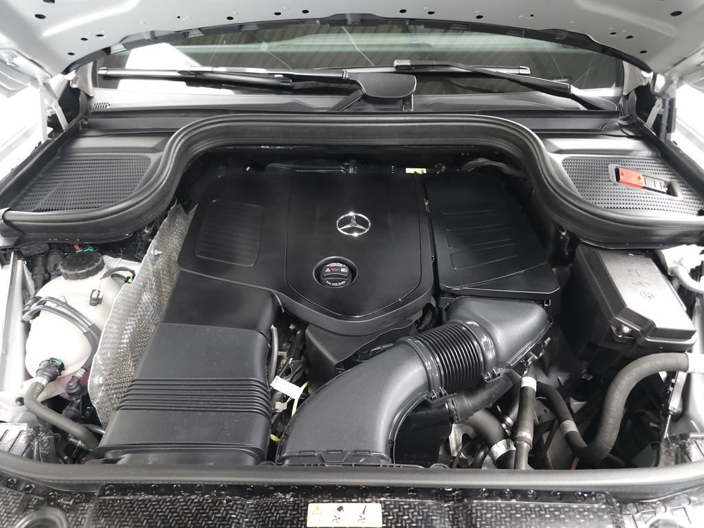 Used 2025 Mercedes-Benz GLE 450e 4MATIC image 35