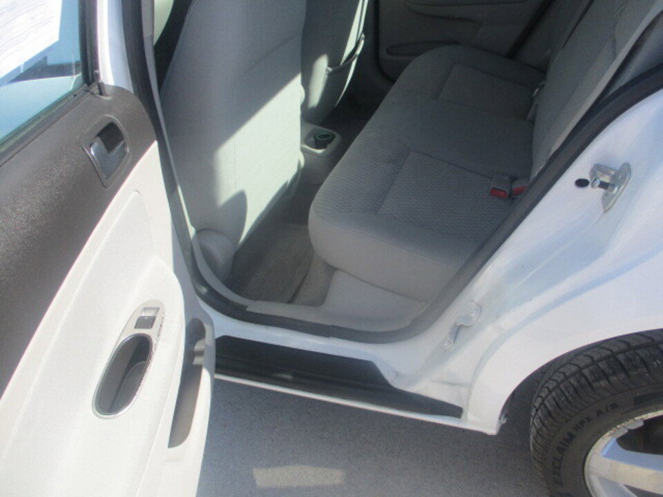 Used 2006 Chevrolet Cobalt LT w/ Preferred Equipment Group image 8