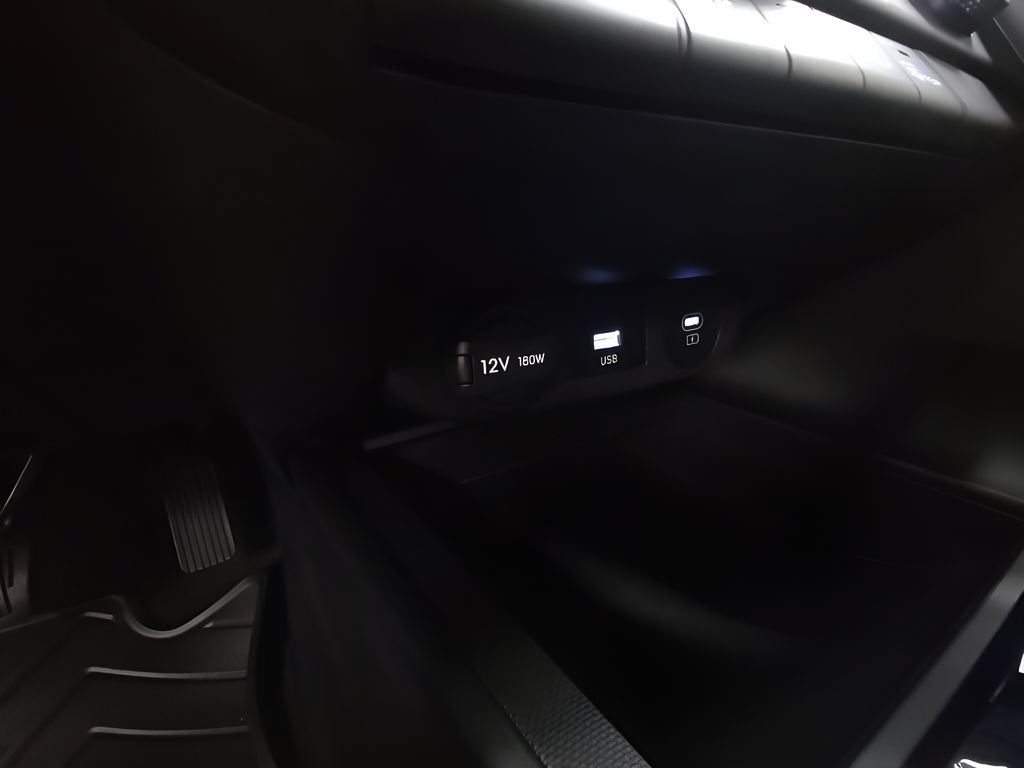 New 2026 Hyundai Elantra SE FWD image 28
