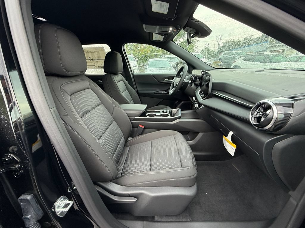 New 2027 Chevrolet Equinox LT w/ Midnight Edition FWD image 24