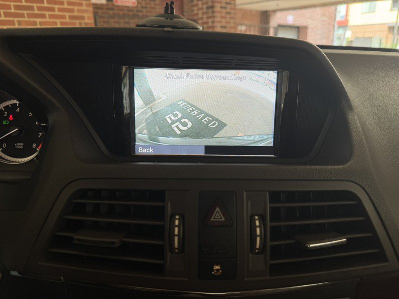 Used 2010 Mercedes-Benz E 550 Coupe image 23