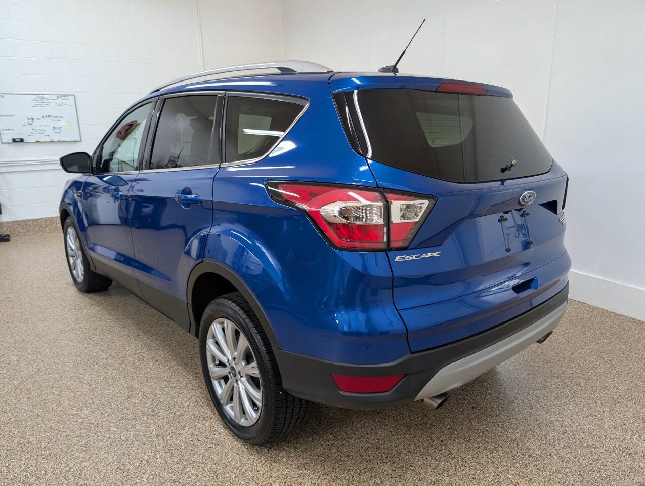 Used 2017 Ford Escape Titanium FWD image 3