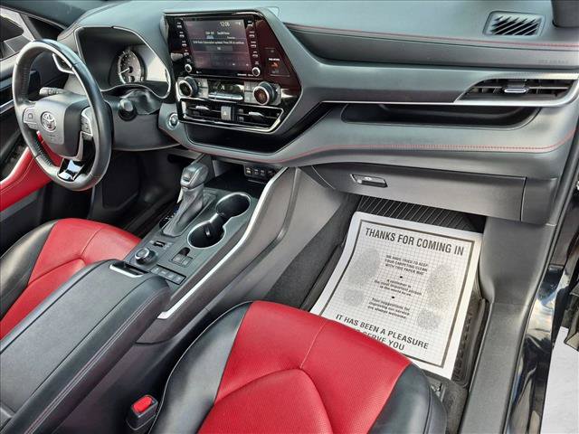 Used 2022 Toyota Highlander XSE AWD/4WD image 19