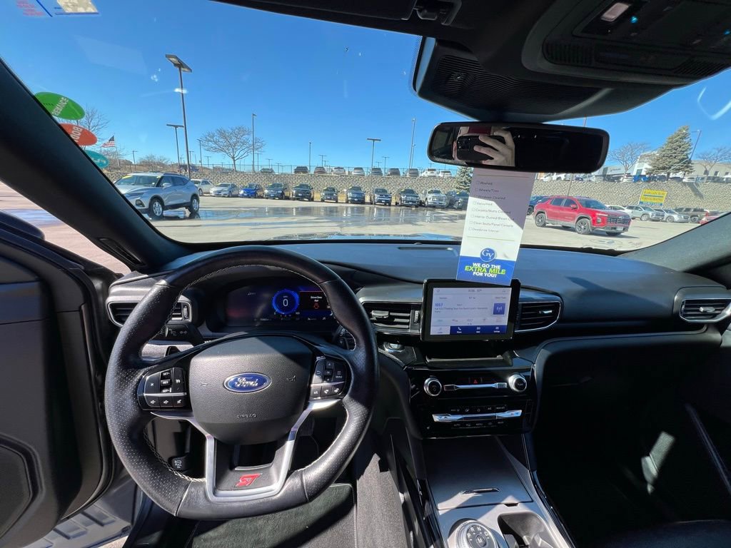 Used 2022 Ford Explorer ST w/ ST Street Pack image 45
