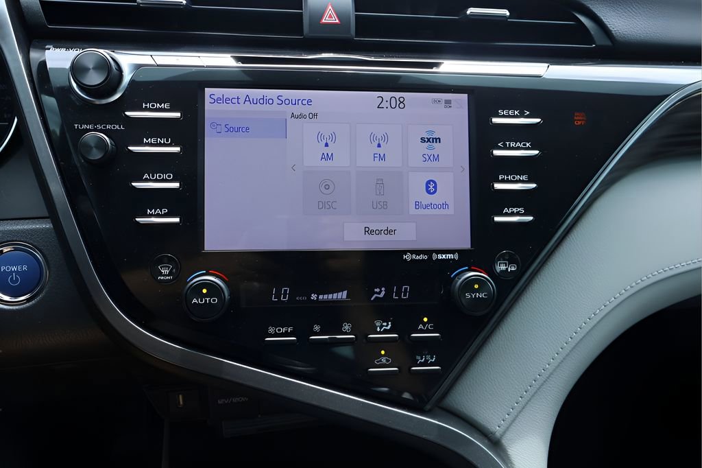 Certified 2020 Toyota Camry XLE FWD image 24