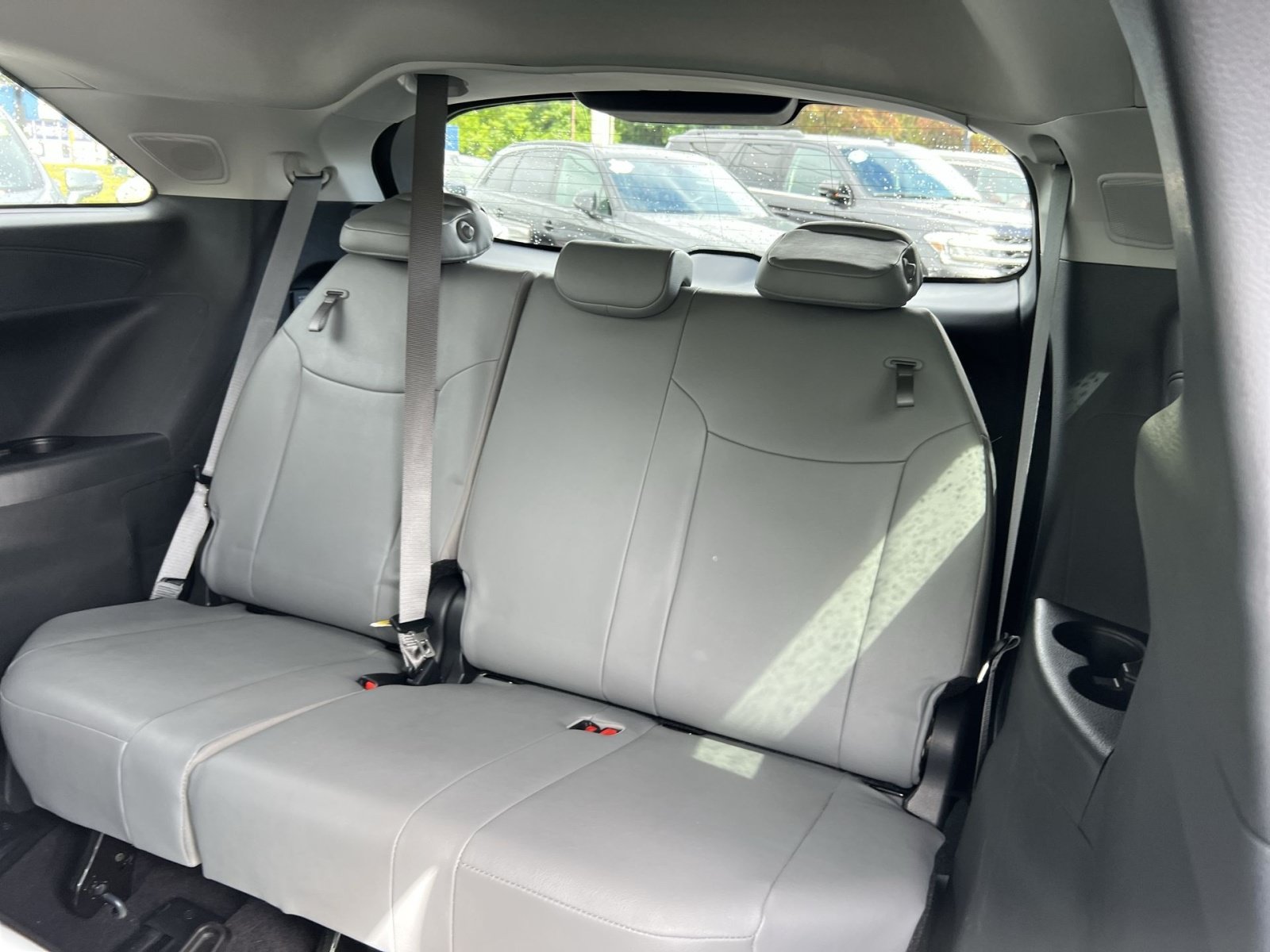 Used 2025 Toyota Sienna XLE w/ XLE Plus Package AWD/4WD image 25