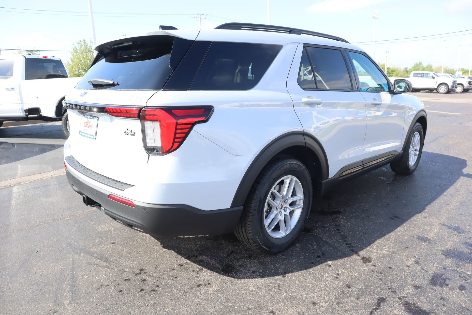 New 2026 Ford Explorer Active RWD image 22