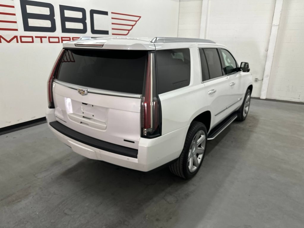 Used 2019 Cadillac Escalade Luxury AWD/4WD image 8