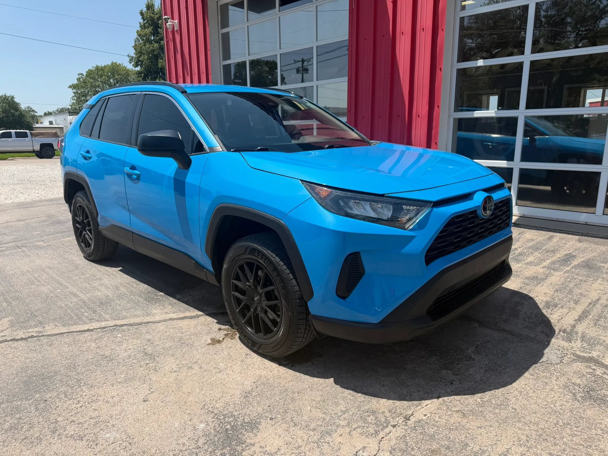 Used 2020 Toyota RAV4 LE w/ All Weather Liner Package FWD image 2