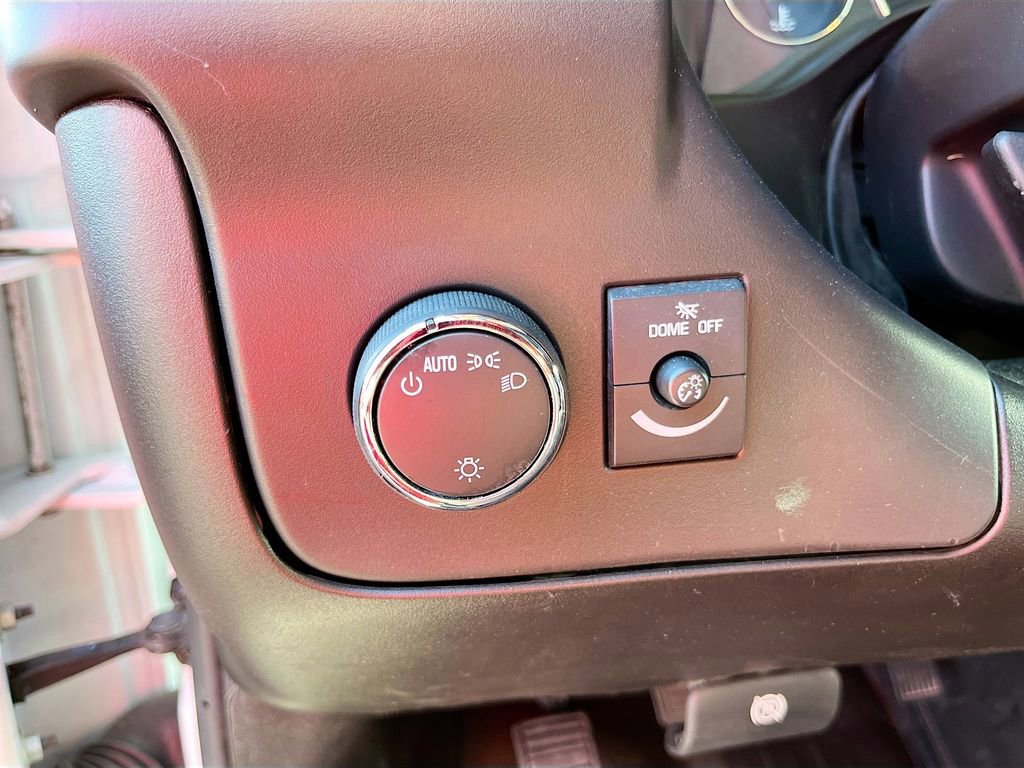 Used 2024 GMC Savana 2500 w/ Driver Convenience Package image 10