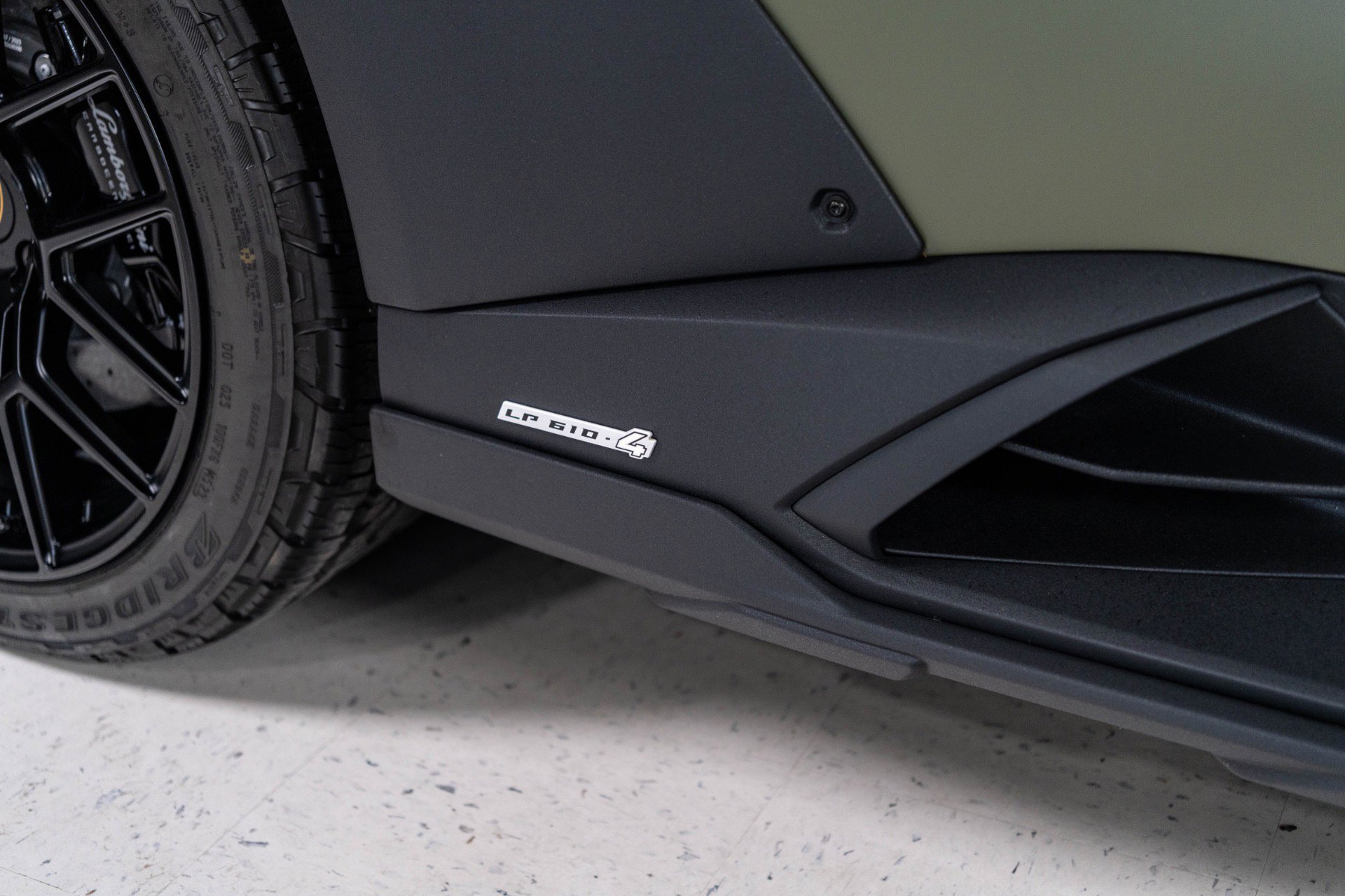 Used 2024 Lamborghini Huracan Sterrato AWD/4WD image 36